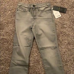 ATHLETA || BRAND NEW Skulptek Skinny Jeans - sz 2